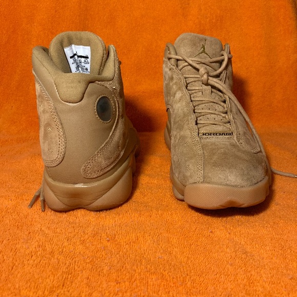 Retro Jordan 13 Wheat